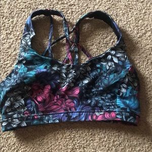 Lululemon Free to Be Bra